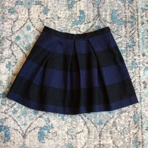Gap skirt